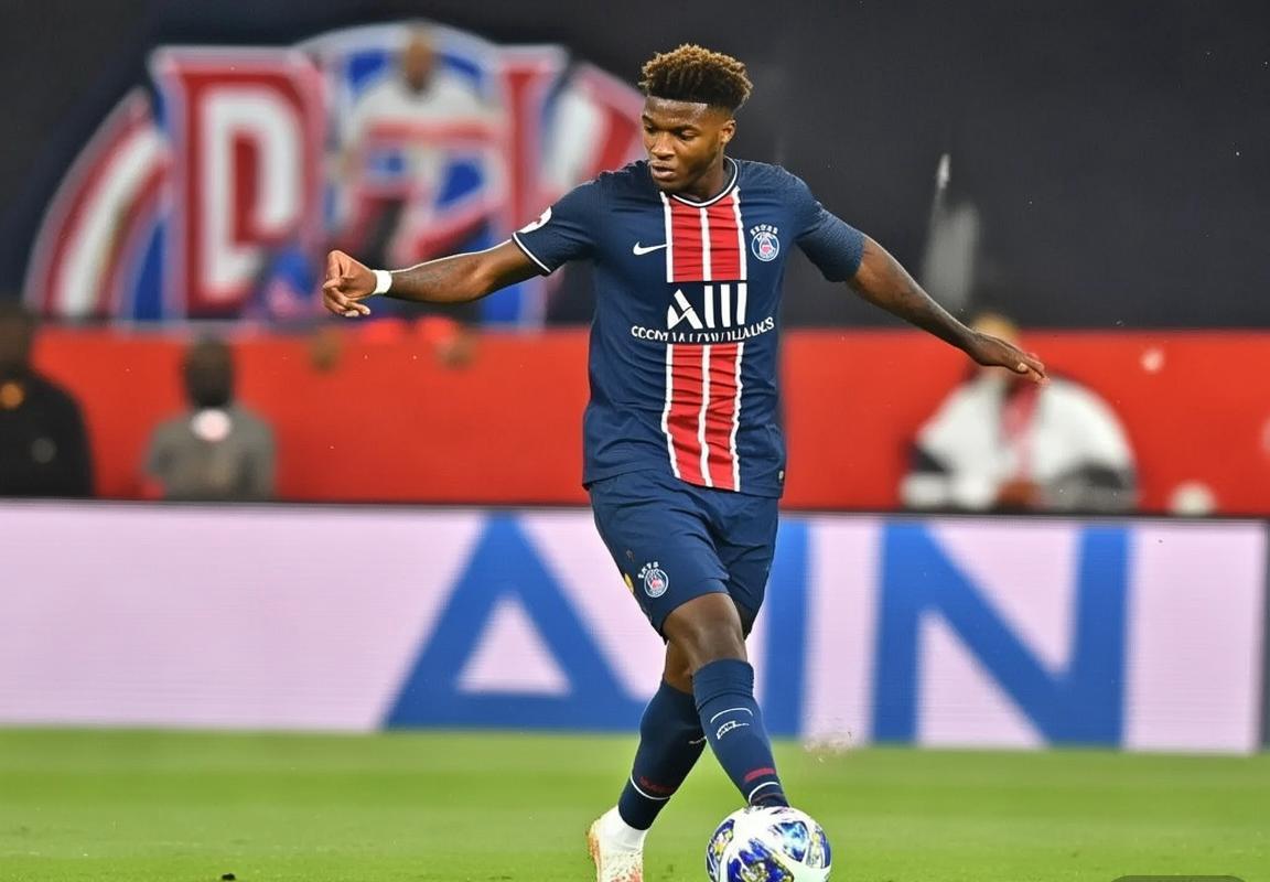 巴黎圣日耳曼向拜仁慕尼黑提交1.5亿欧元报价求购迈克尔·奥利塞，震动转会市场